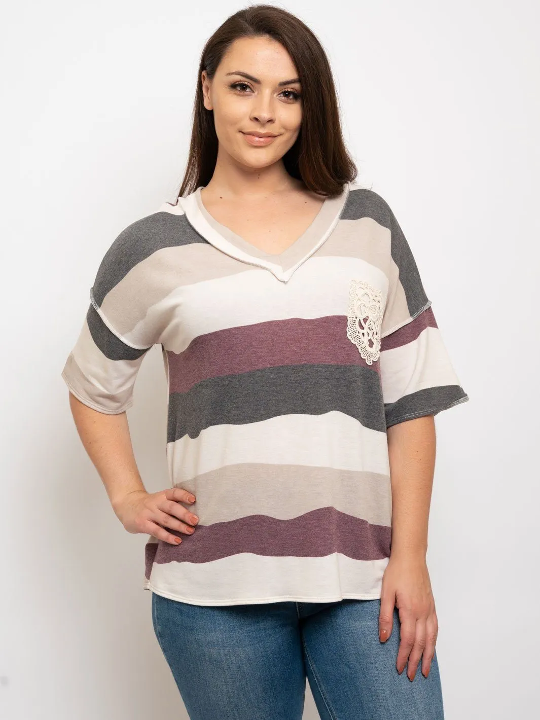 PLUS SIZE V-NECK SHORT SLEEVE MULTI COLOR TOP